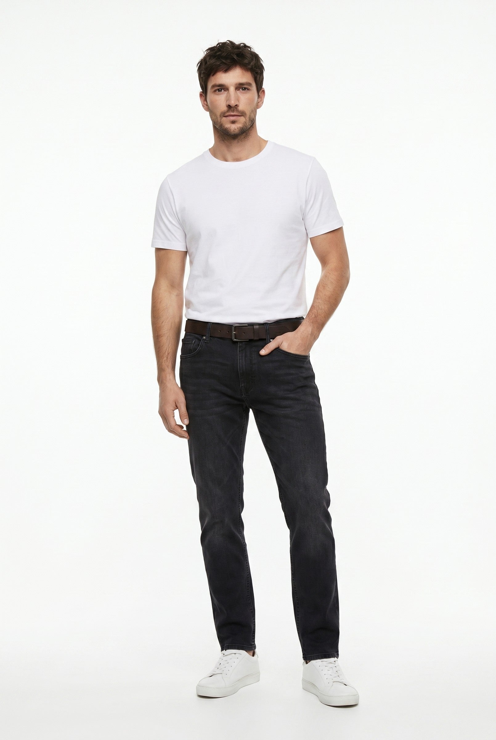 Men's Slim Tapered Stretch Denim Jeans | Blackstone London