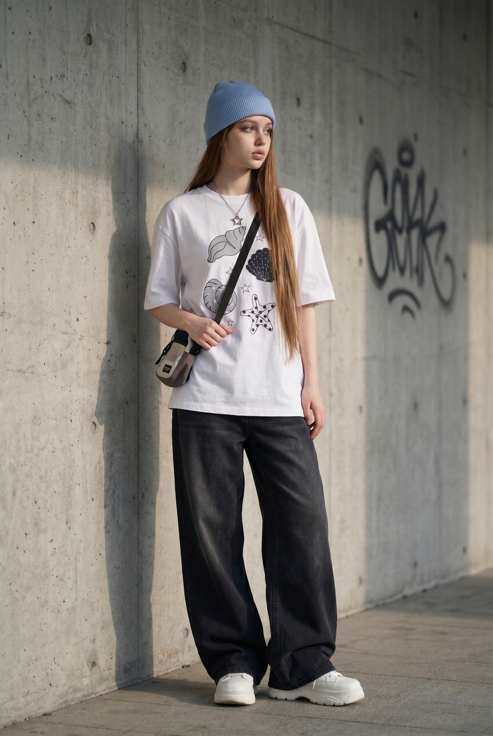 Women's Seashell Graphic Oversized T-Shirt | Blackstone London