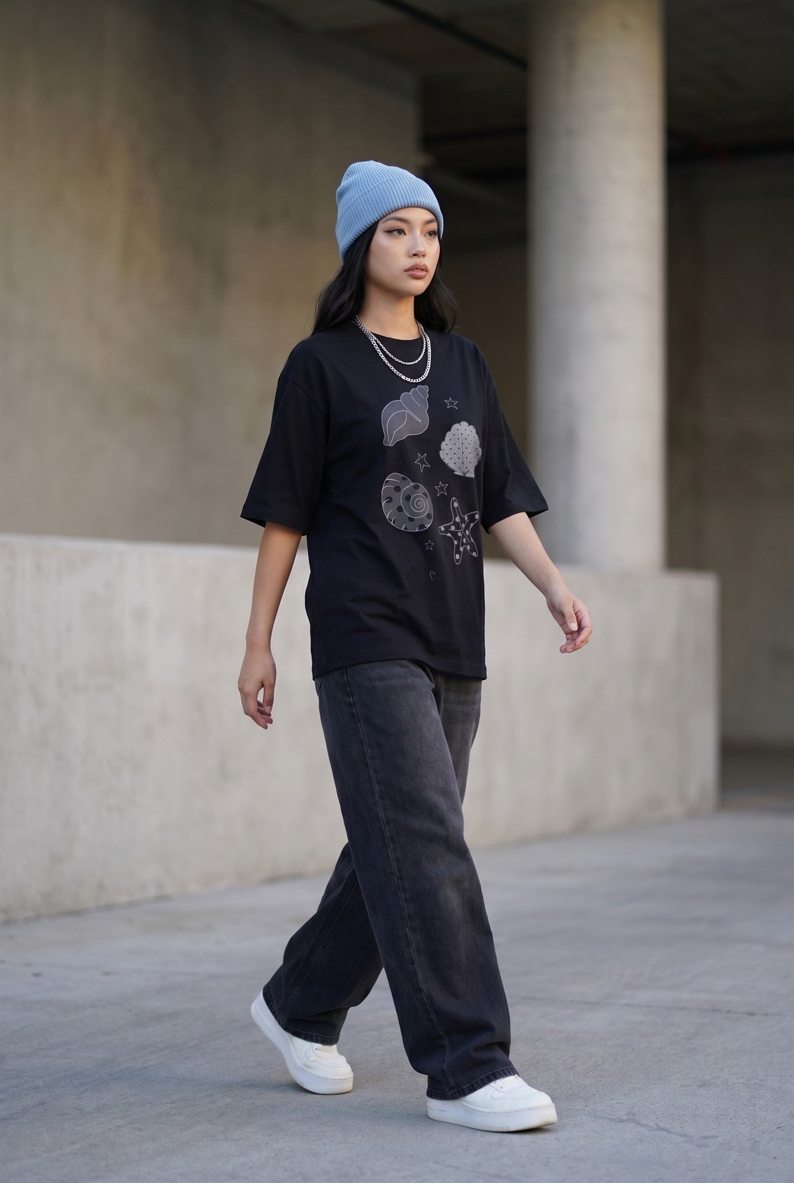 Women's Seashell Graphic Oversized T-Shirt | Blackstone London