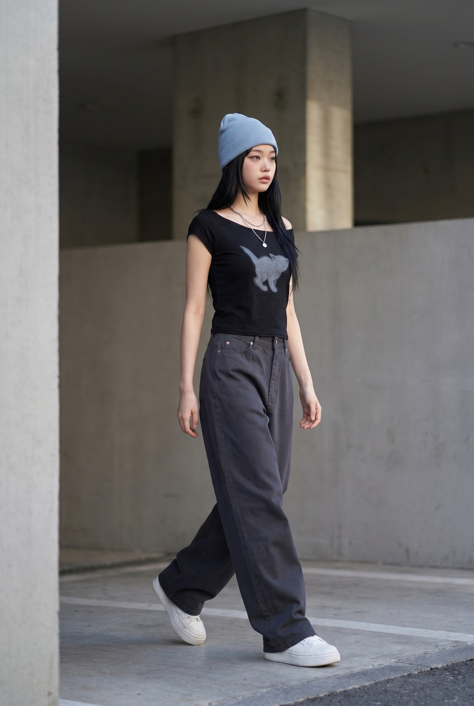 Women's Cat Graphic Off Shoulder Crop Top | Blackstone London
