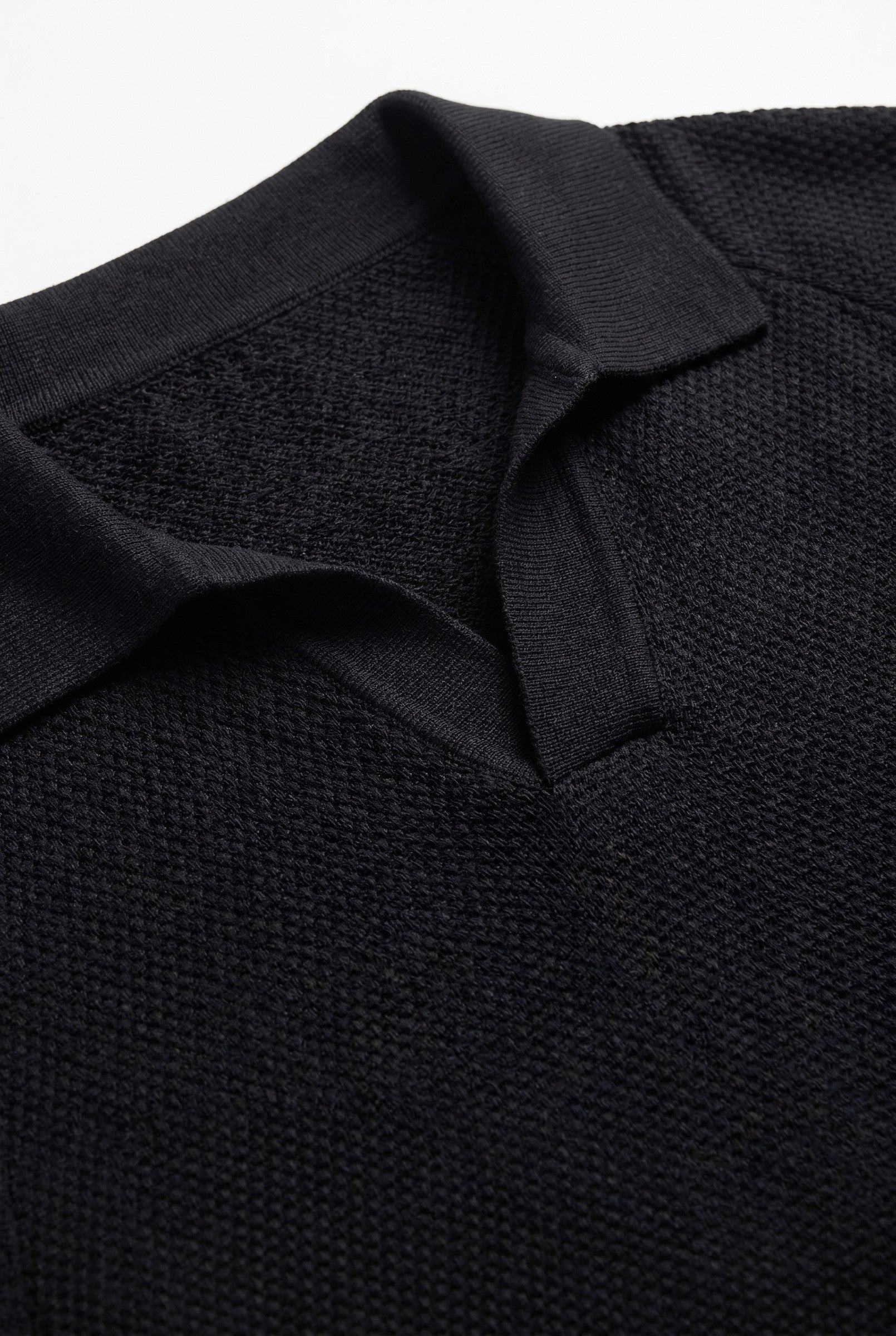 Men's Textured Knitted Open Collar Polo | Blackstone London