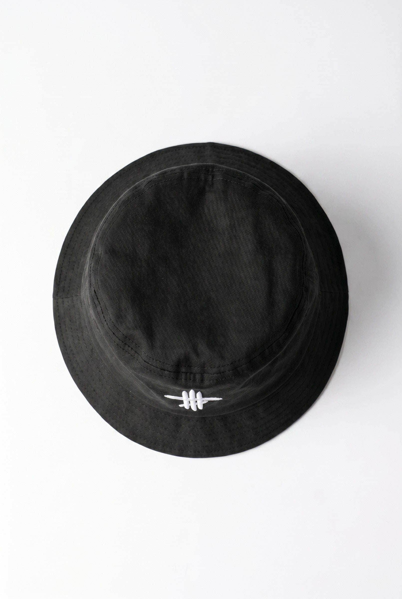 Men's Crossed Lines Bucket Hat | Blackstone London