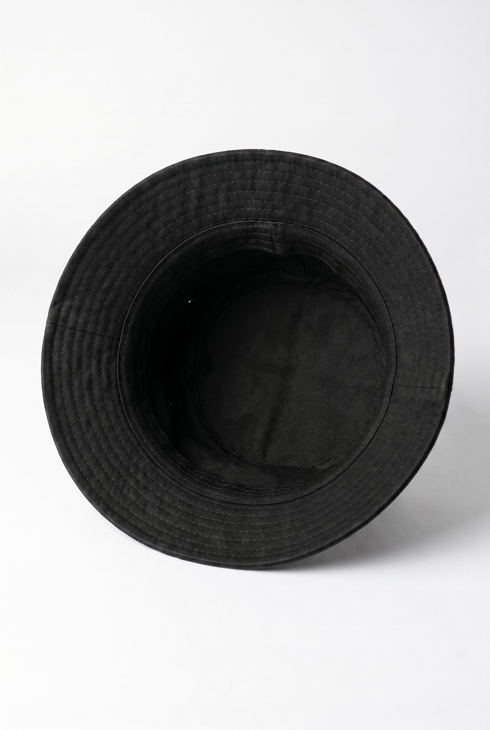 Men's Crossed Lines Bucket Hat | Blackstone London
