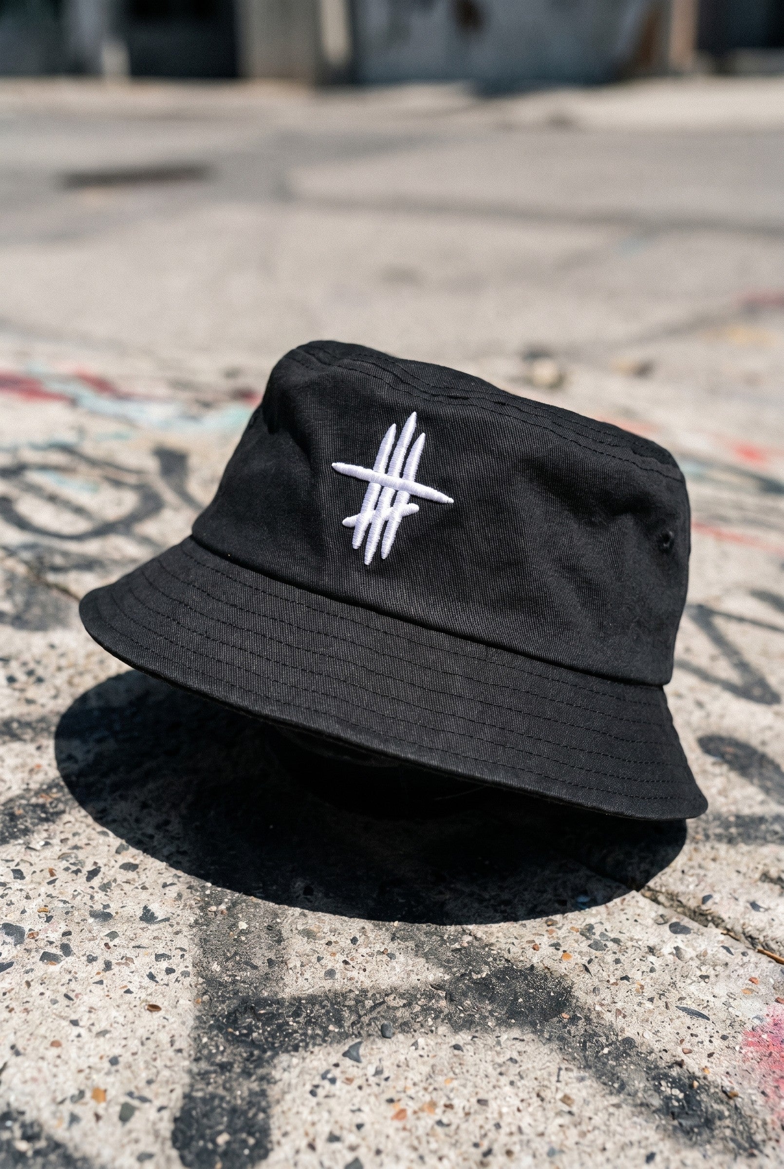 Men's Crossed Lines Bucket Hat | Blackstone London