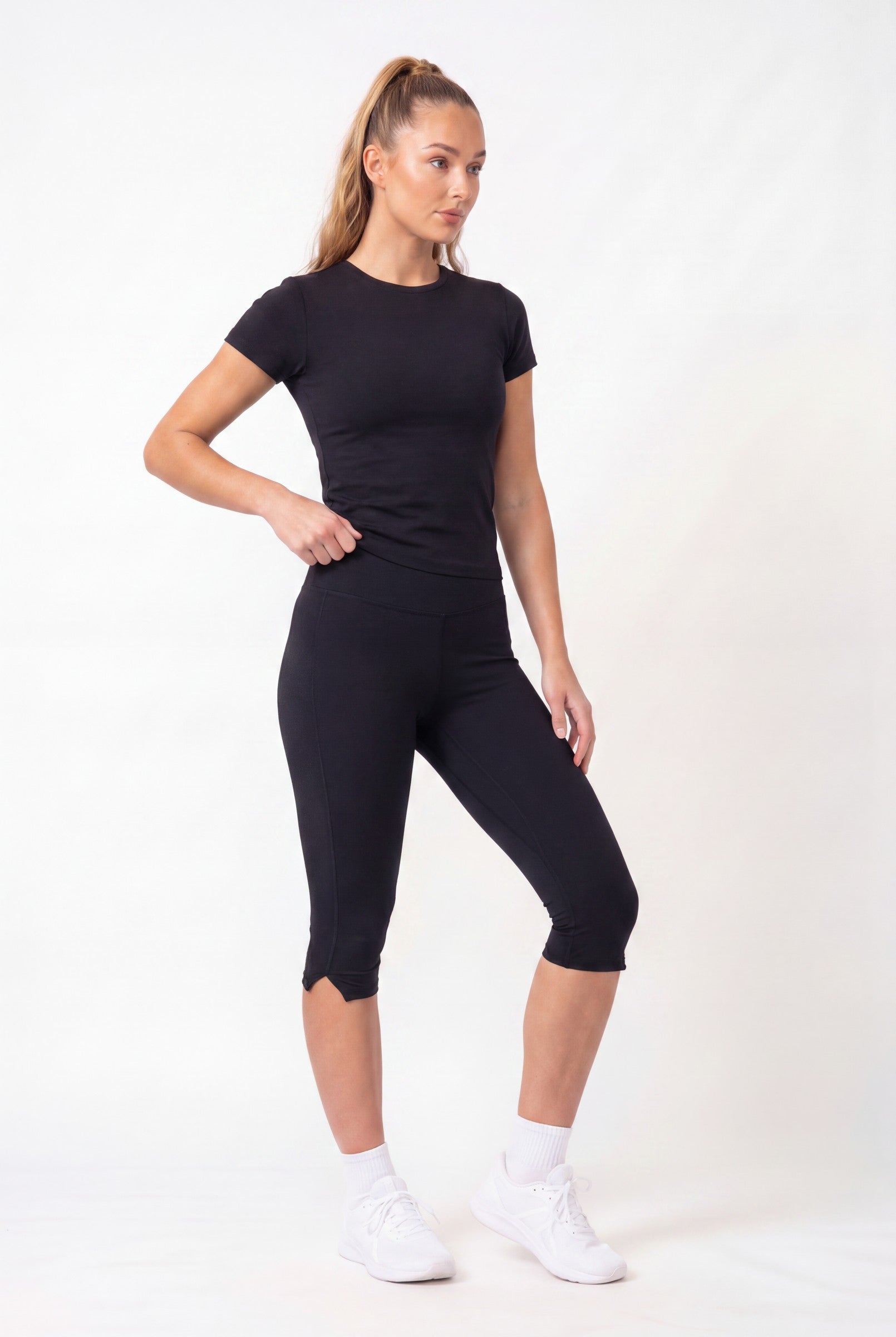 Women's Performance Capri Legging | Blackstone London