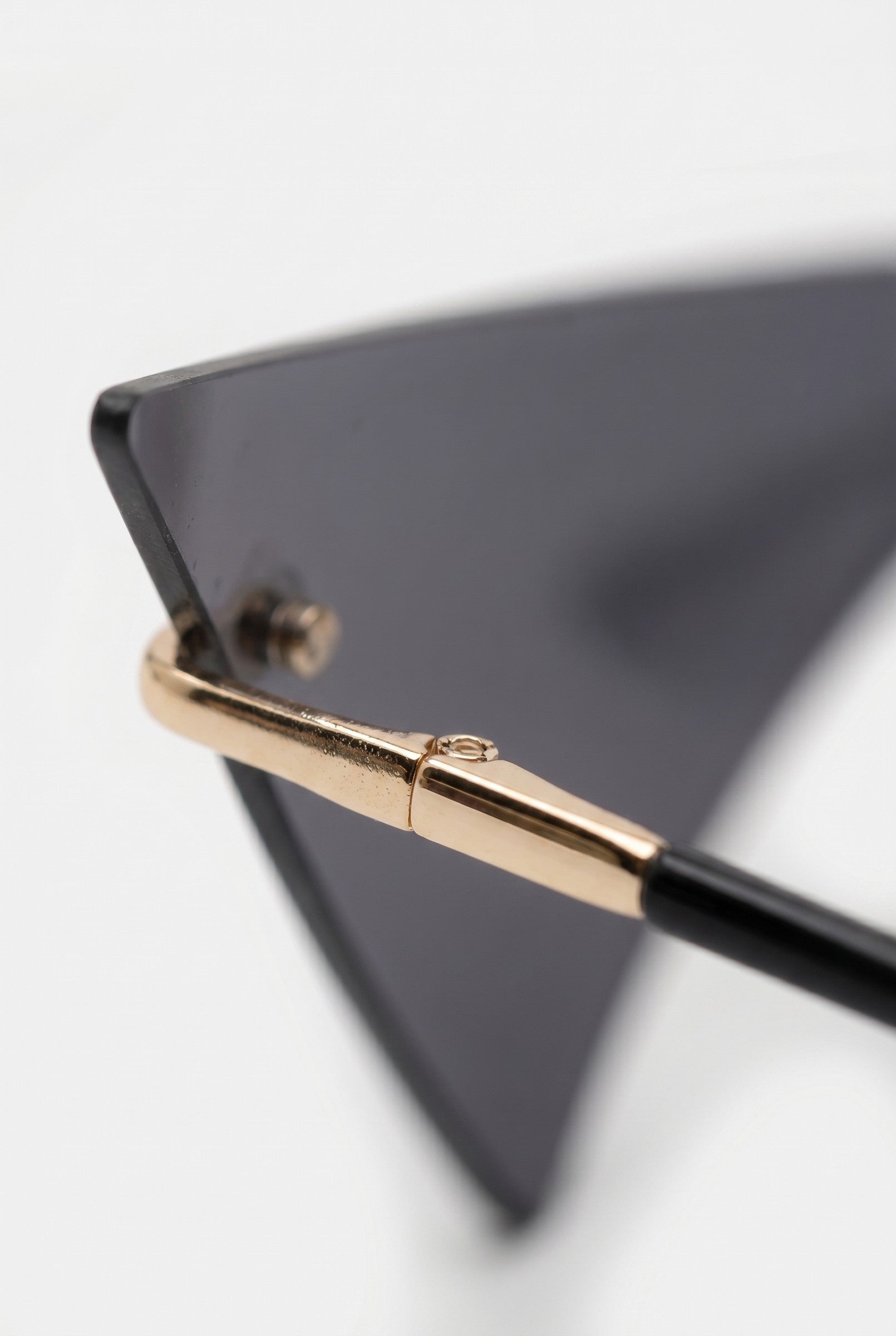 Men's Triangle Sunglasses | Blackstone London