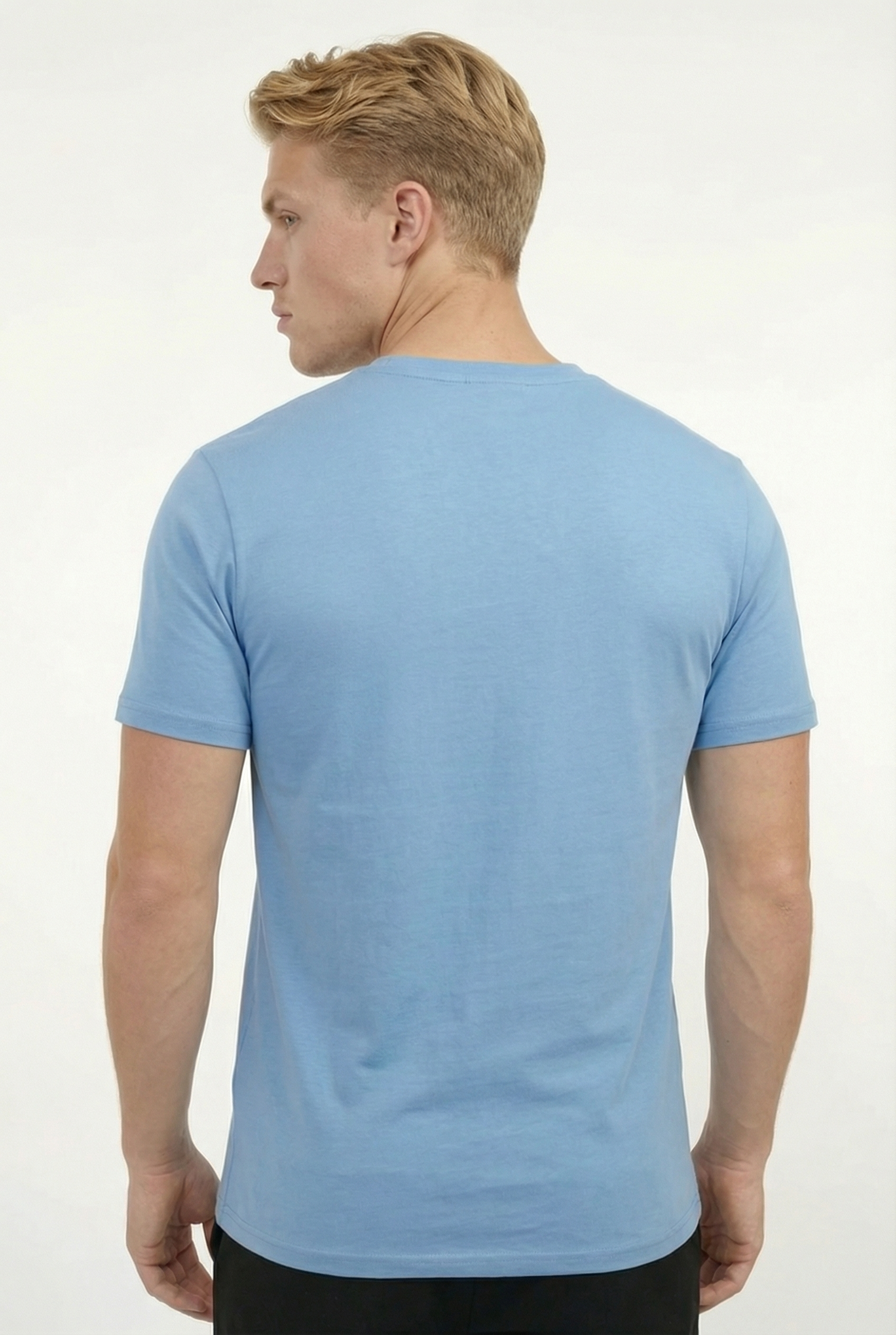 Men's Essential Slim Fit Crewneck T-Shirt | Blackstone London
