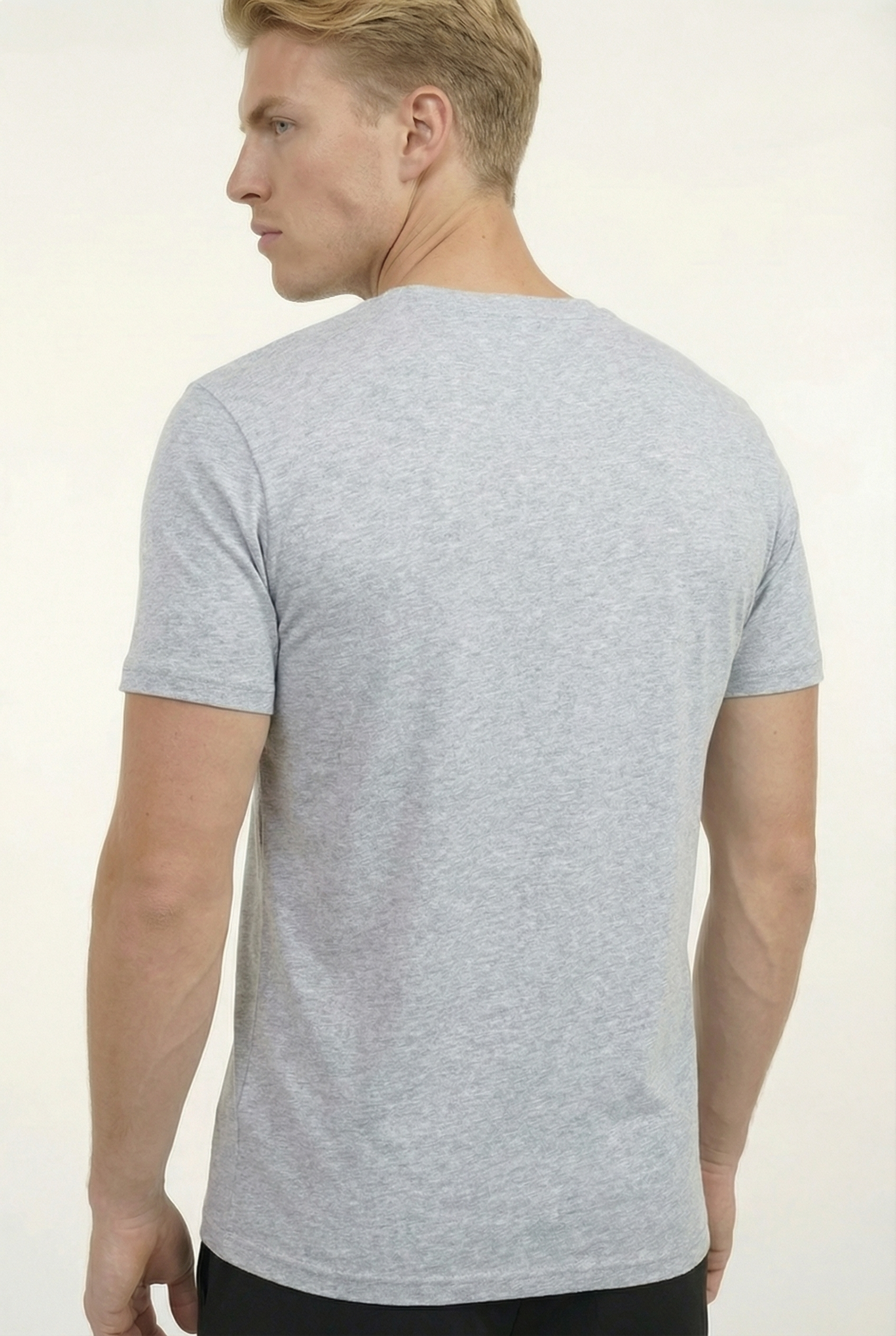 Men's Essential Slim Fit Crewneck T-Shirt | Blackstone London