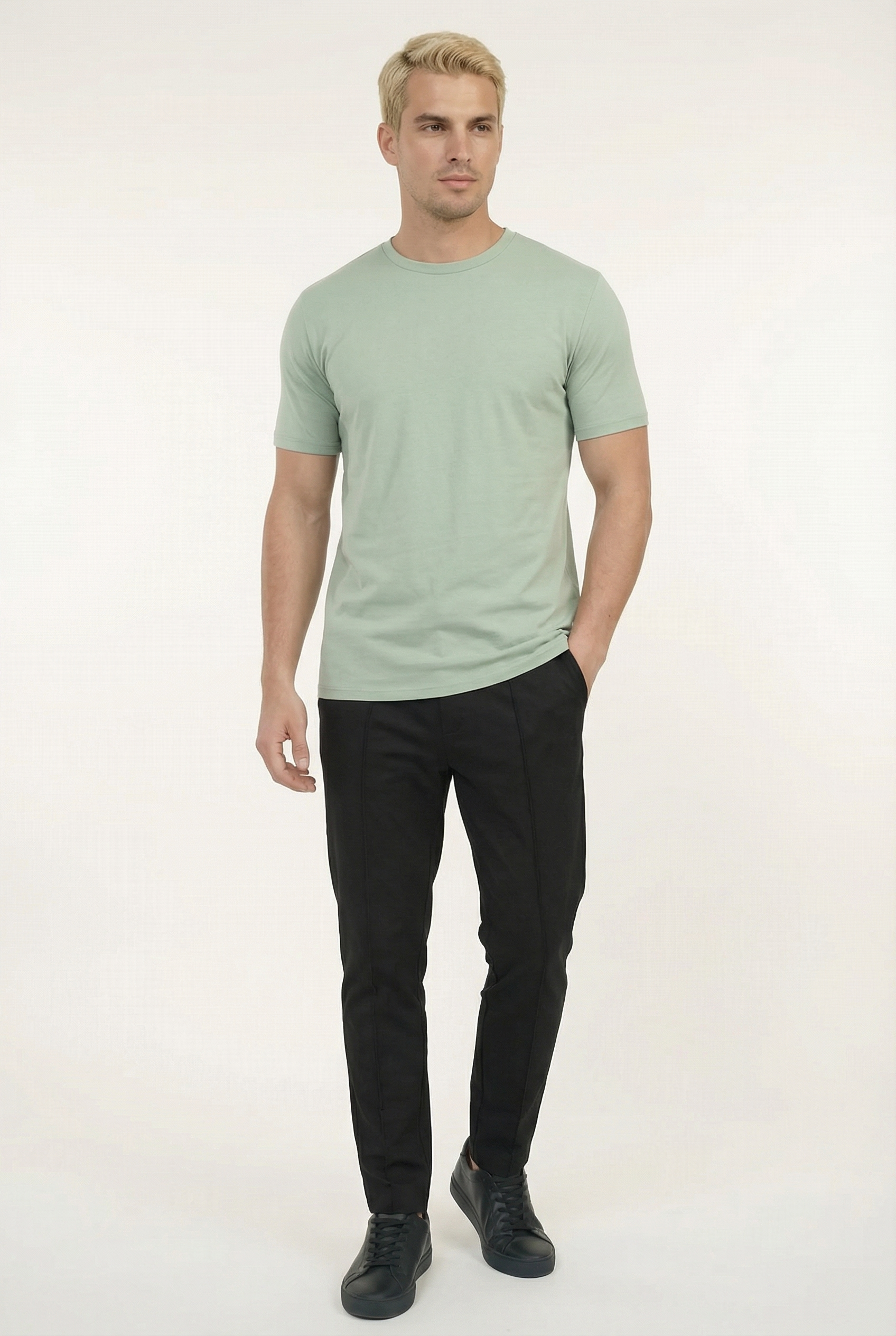 Men's Essential Slim Fit Crewneck T-Shirt | Blackstone London