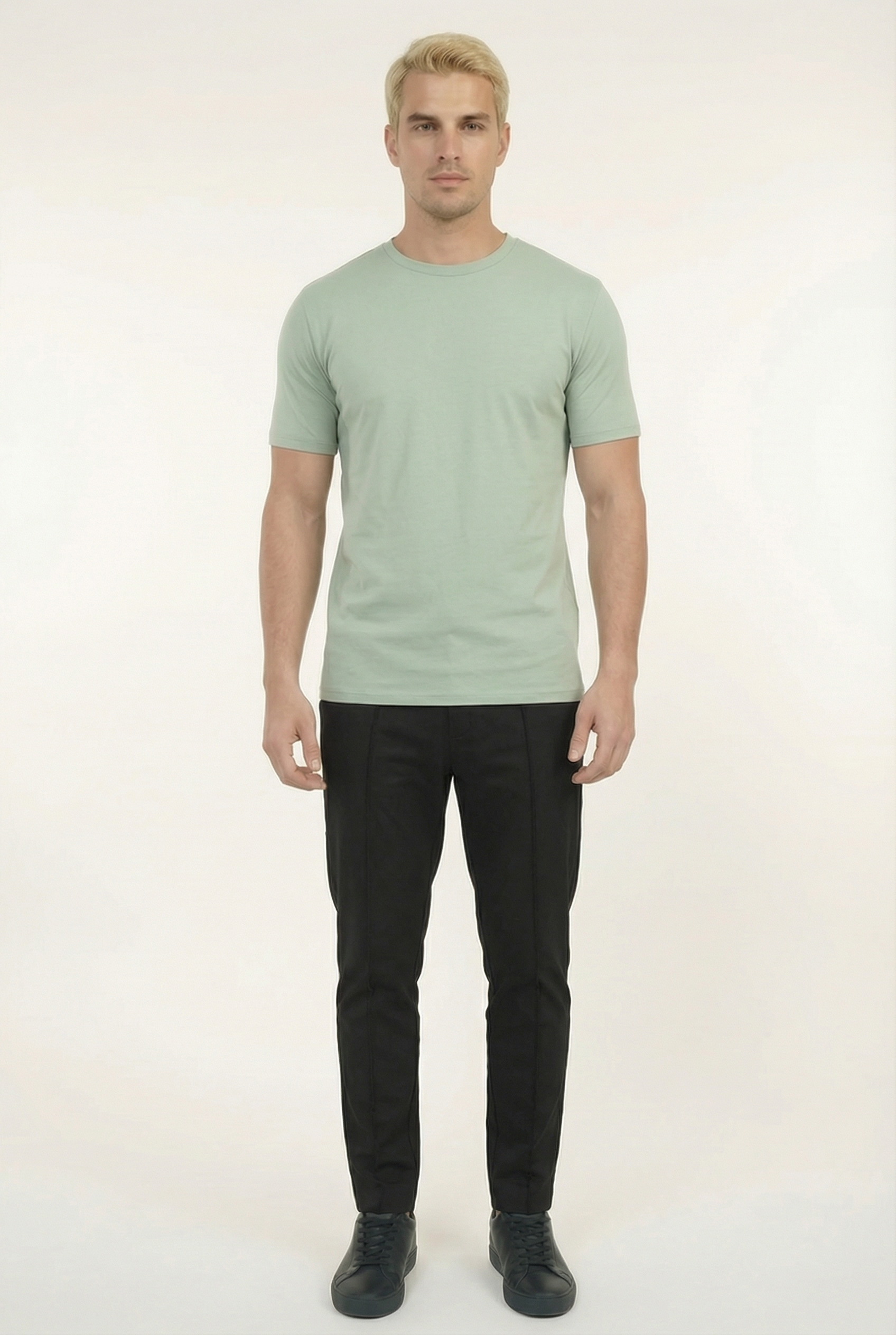 Men's Essential Slim Fit Crewneck T-Shirt | Blackstone London