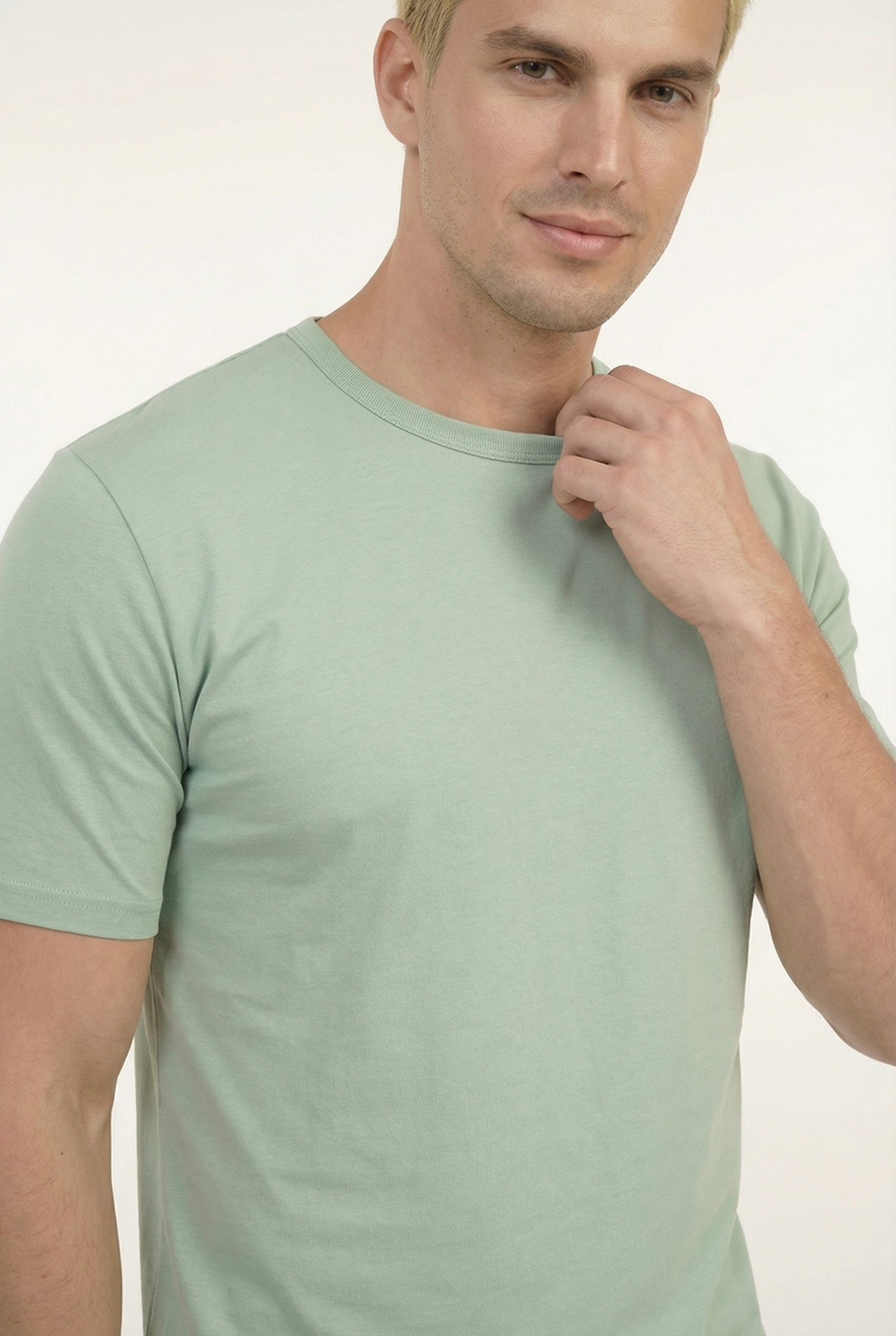 Men's Essential Slim Fit Crewneck T-Shirt | Blackstone London