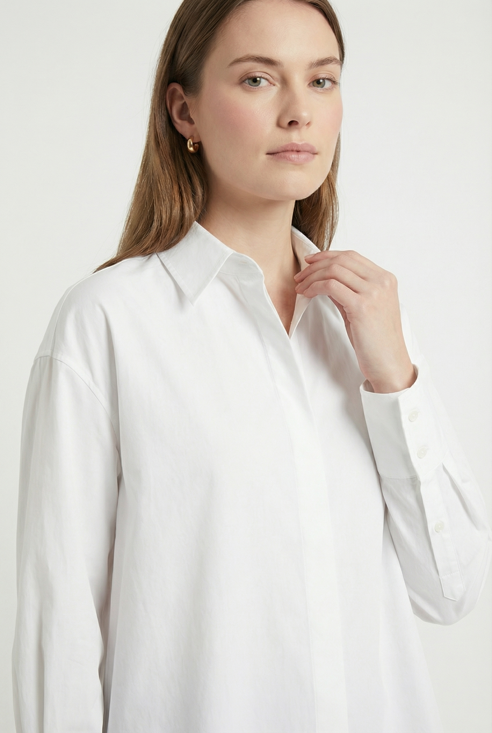 THE WHITEHALL OVERSIZED COTTON BUTTON-DOWN SHIRT