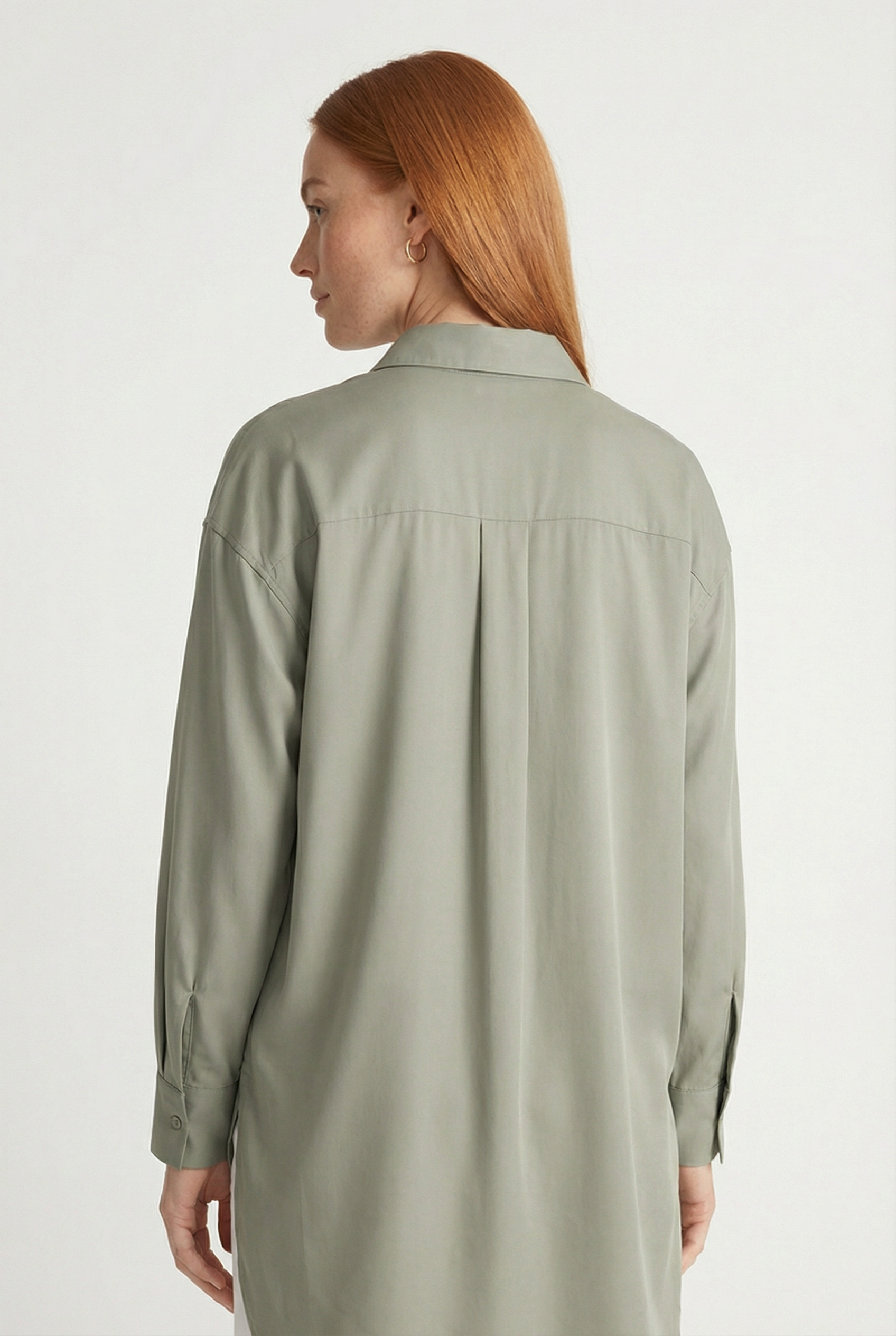 THE WHITEHALL OVERSIZED COTTON BUTTON-DOWN SHIRT