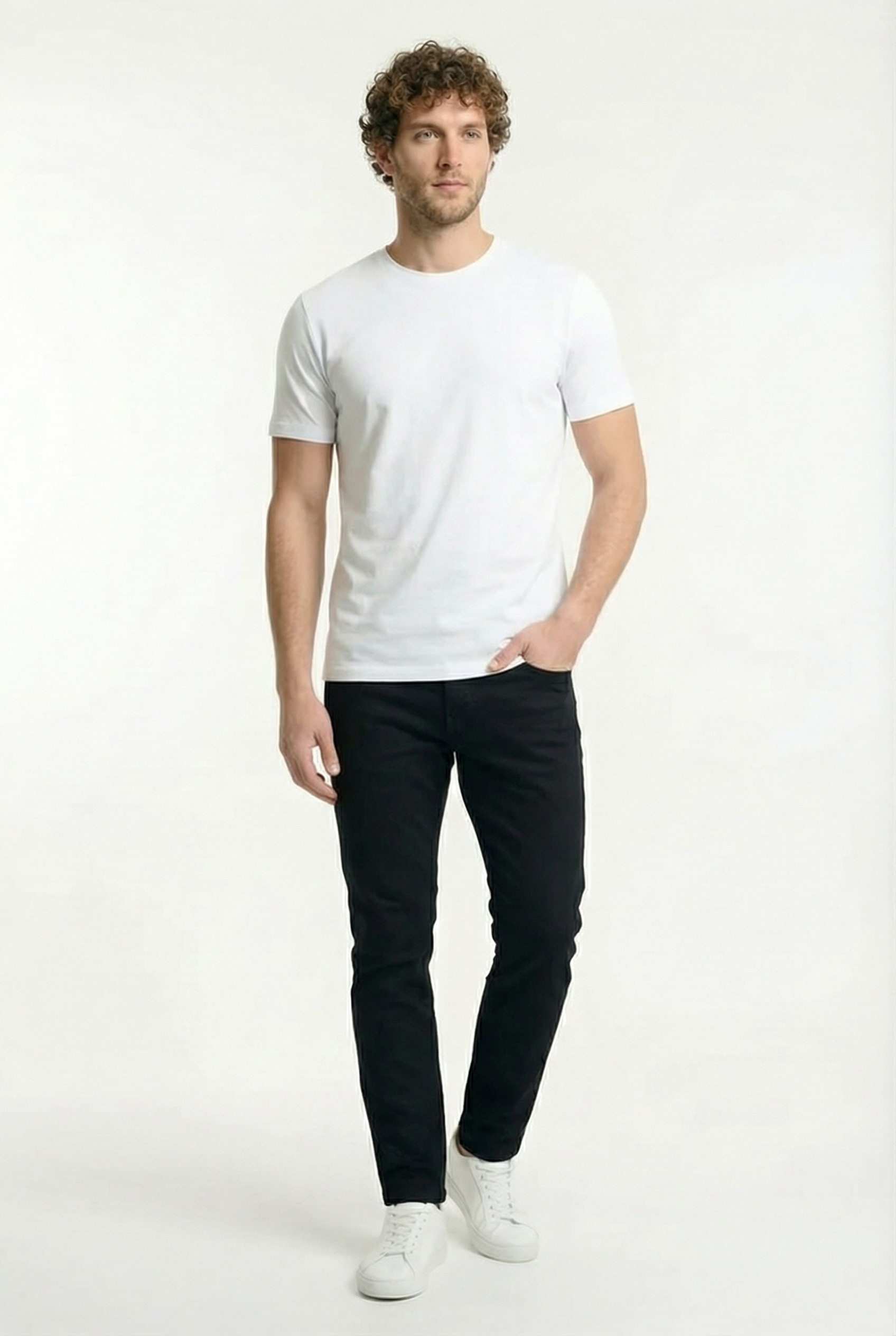 Men's Classic Fitted Crewneck T-Shirt | Blackstone London