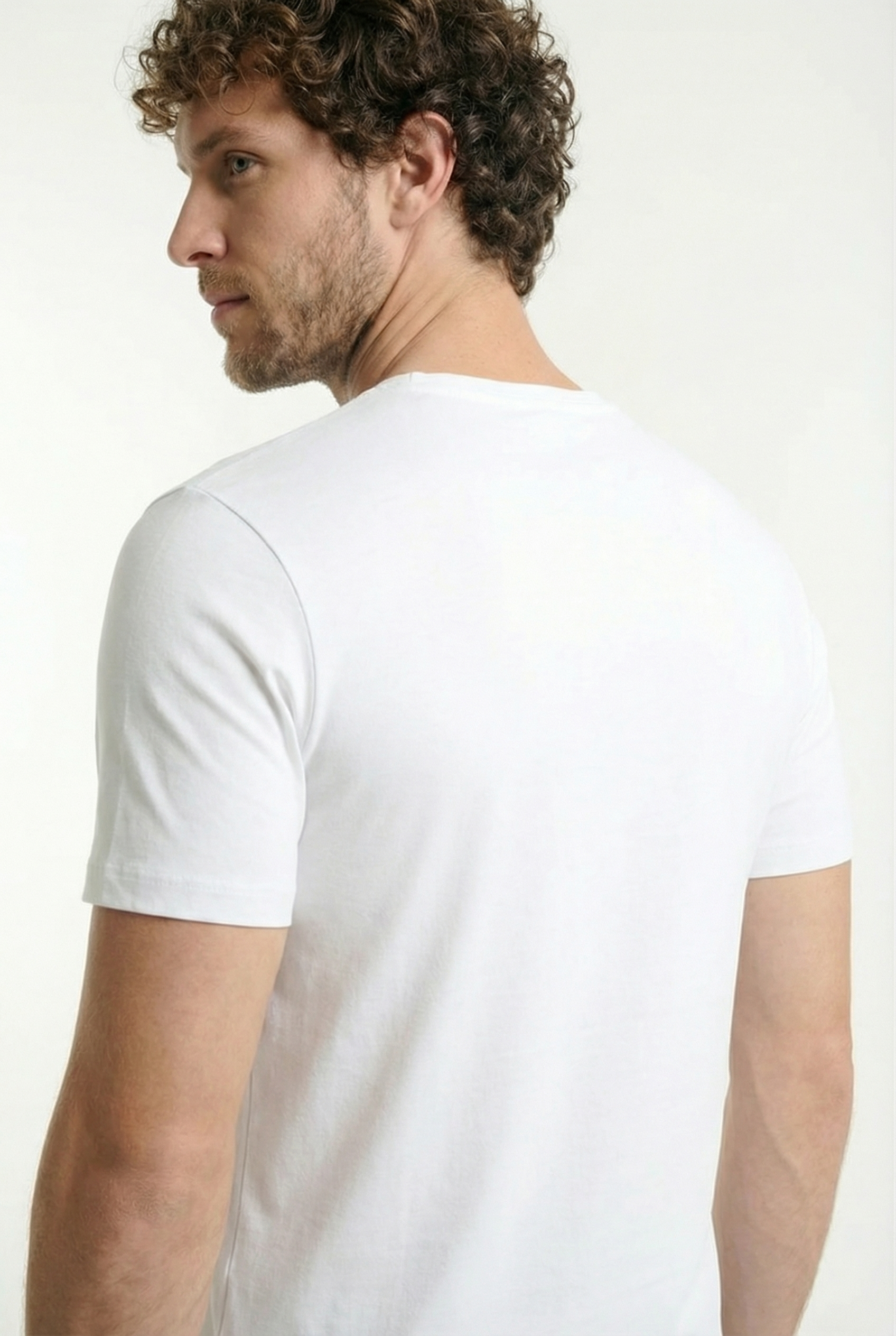 Men's Classic Fitted Crewneck T-Shirt | Blackstone London