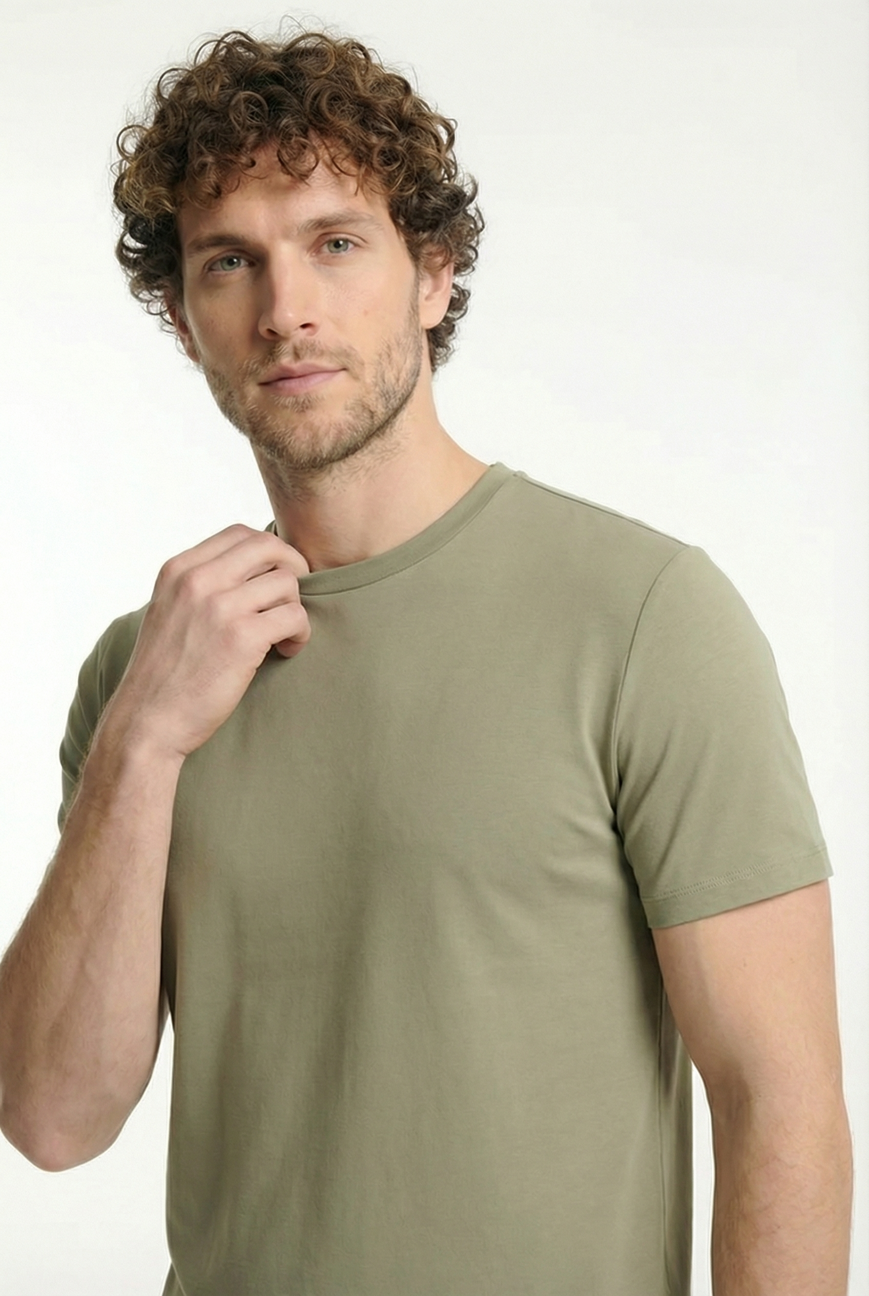 Men's Classic Fitted Crewneck T-Shirt | Blackstone London
