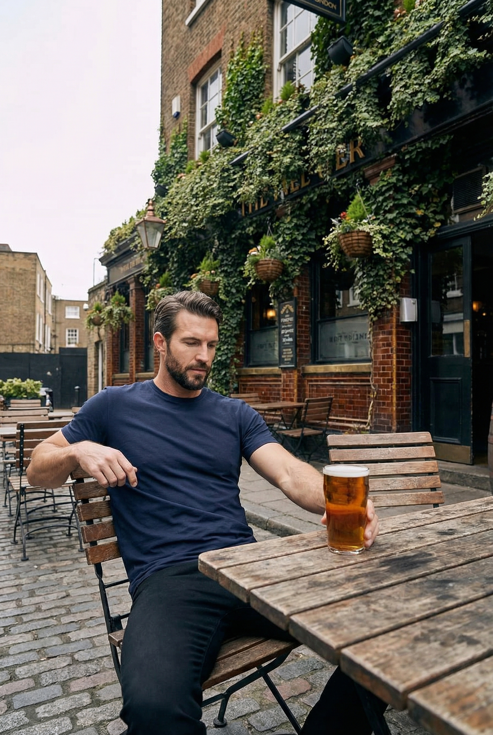 Men's Classic Fitted Crewneck T-Shirt | Blackstone London