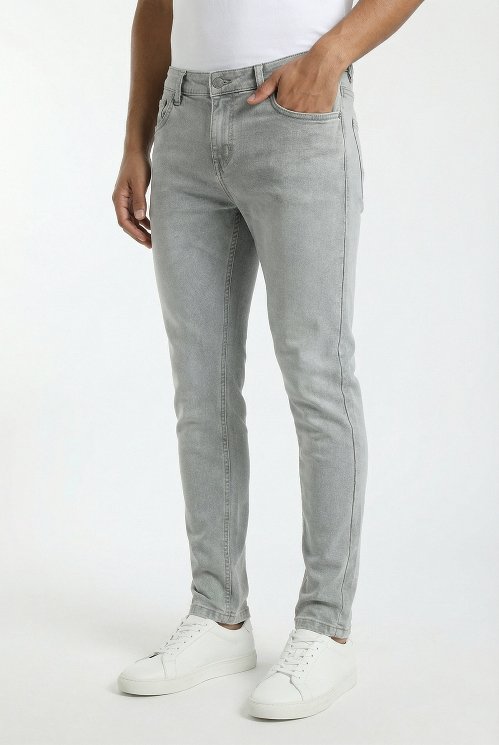 THE ESSENTIAL MENS SLIM FIT JEANS