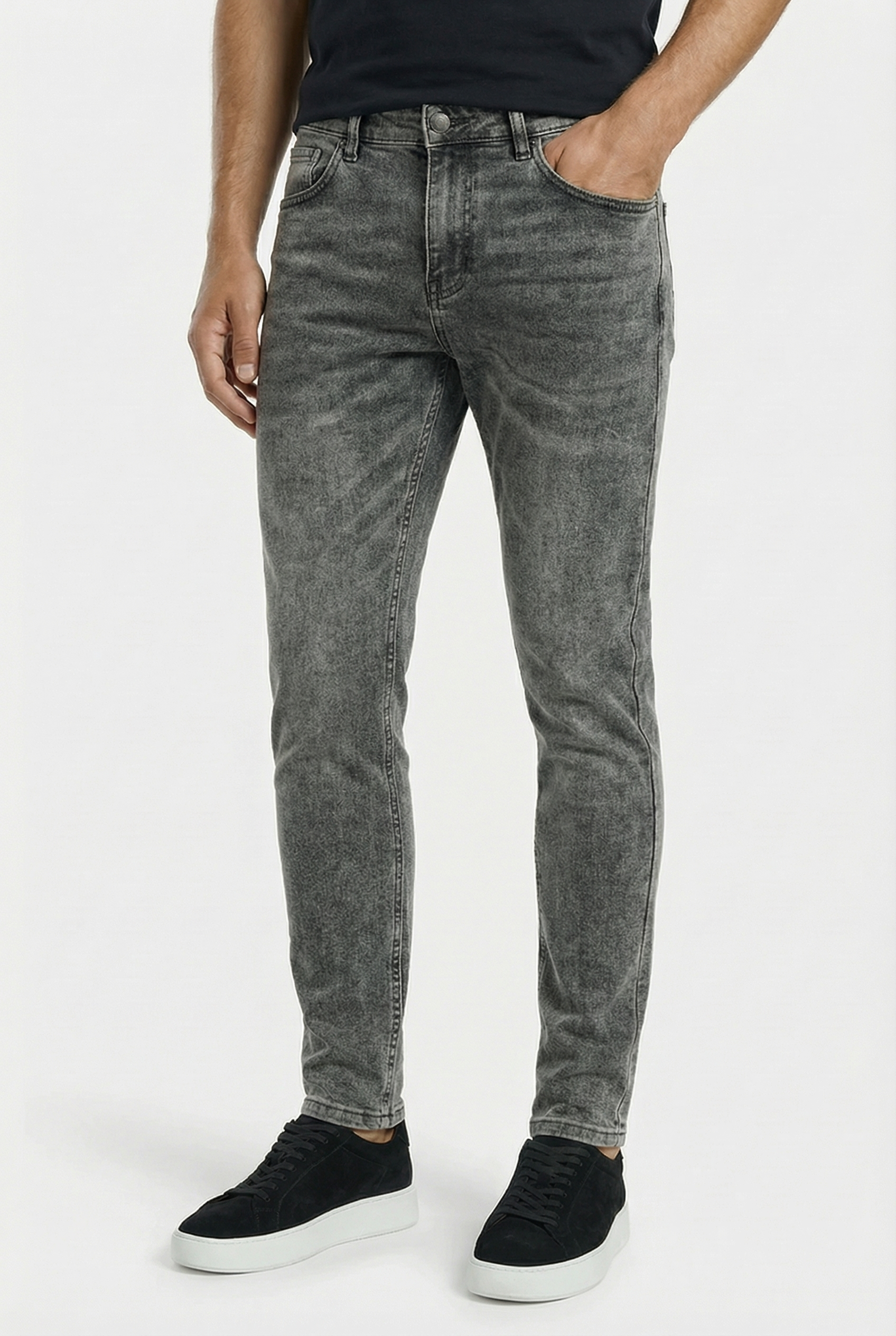 THE ESSENTIAL MENS SLIM FIT JEANS