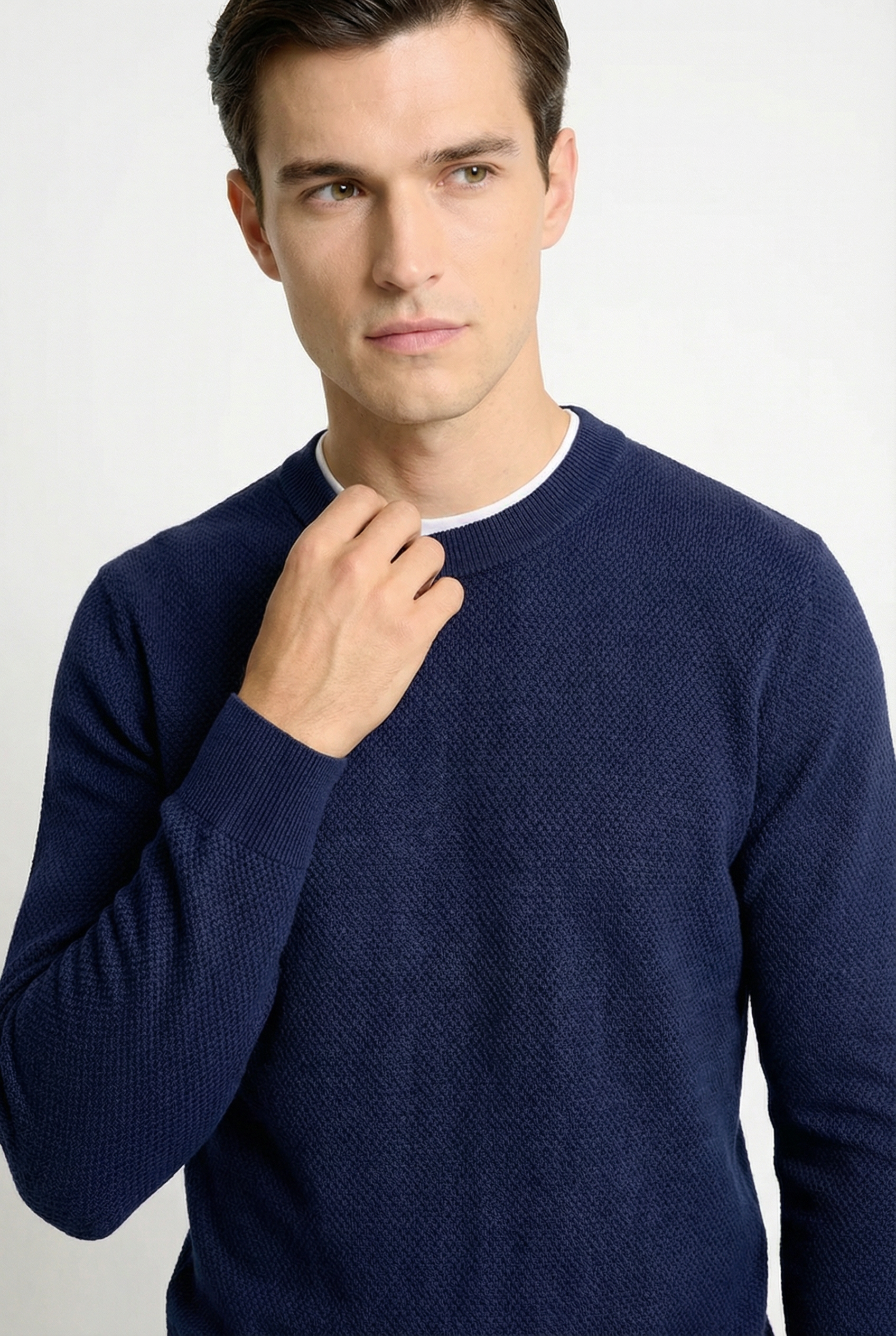 Men's Signature Crewneck Knit Sweater | Blackstone London
