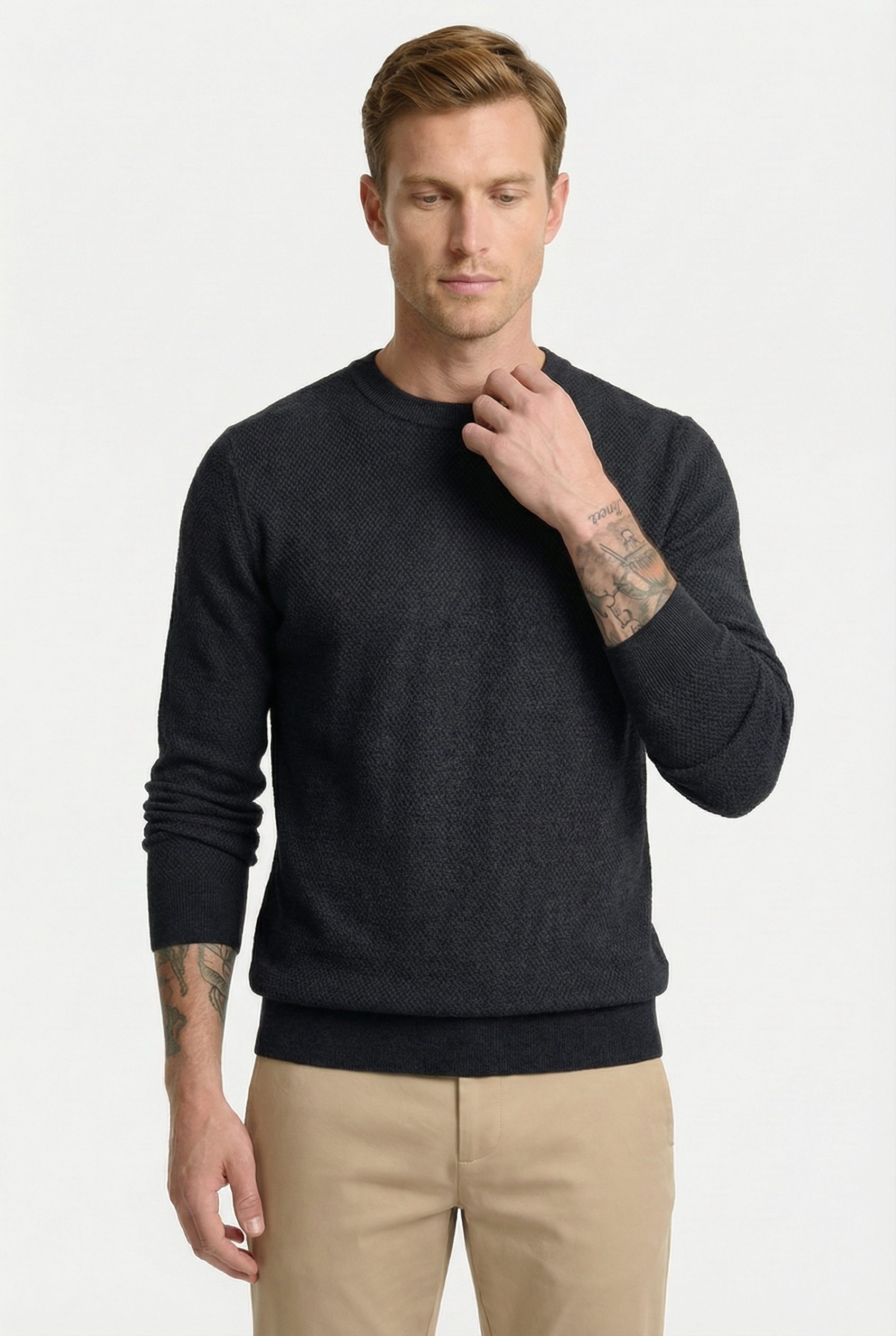 Men's Signature Crewneck Knit Sweater | Blackstone London