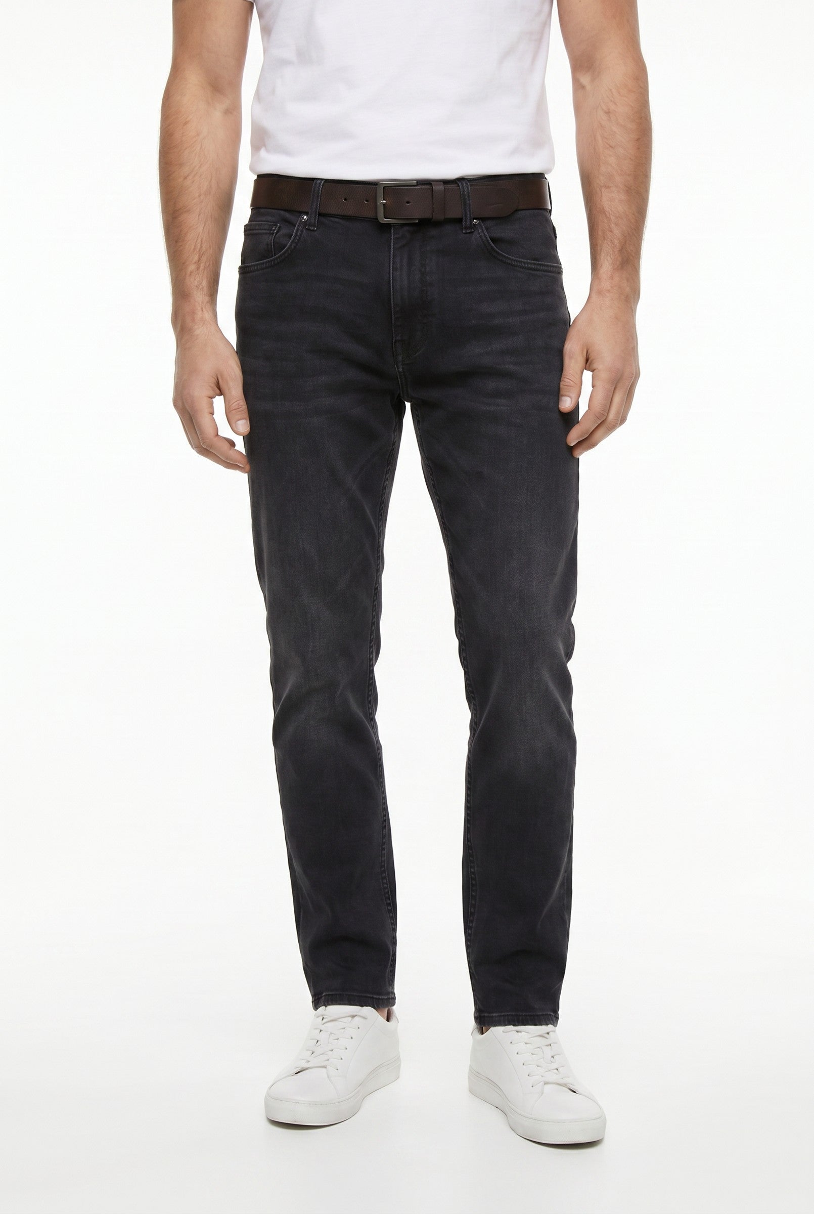Men's Slim Tapered Stretch Denim Jeans | Blackstone London