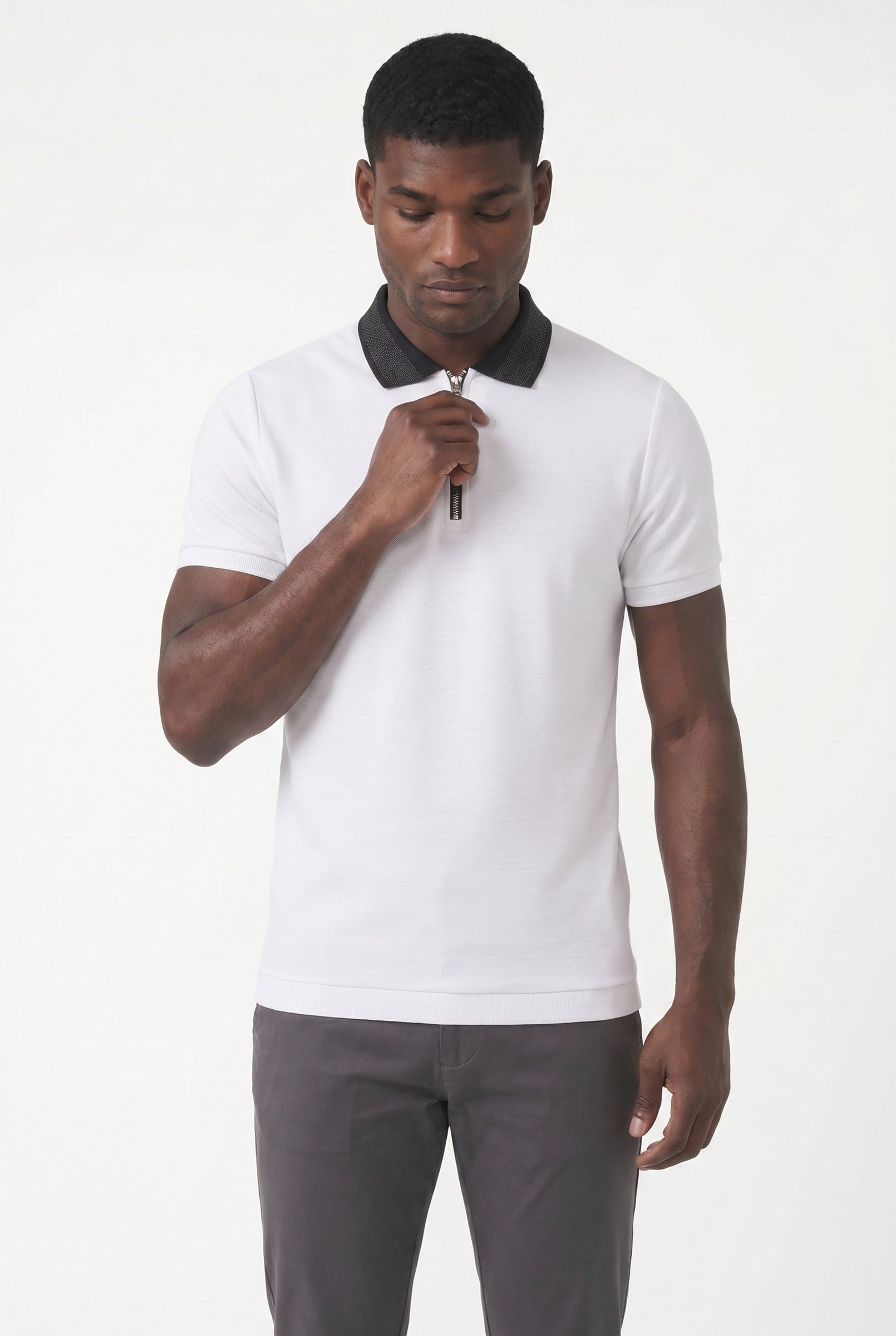 Men's Premium Logo Collar Polo in White | Blackstone London
