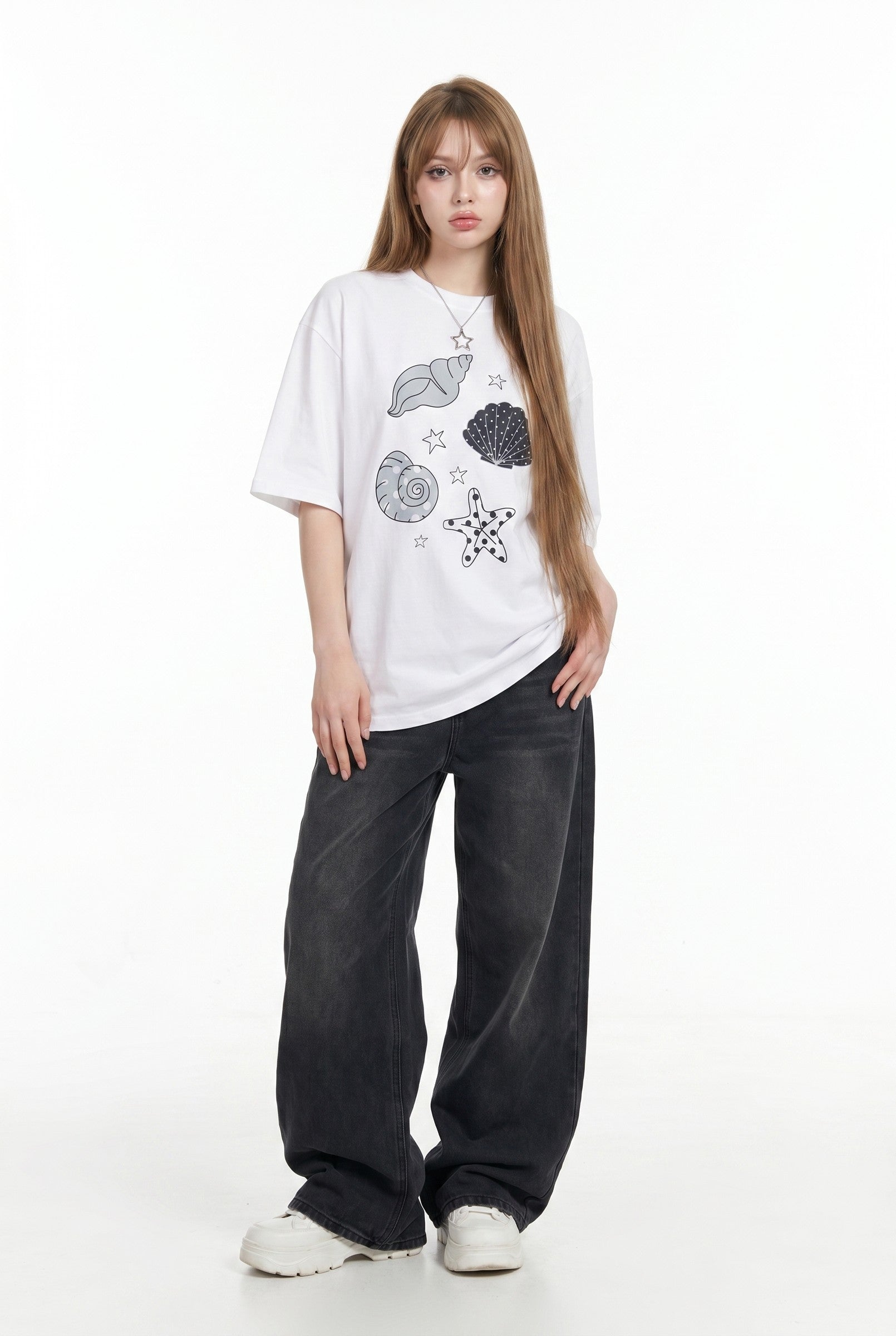Women's Seashell Graphic Oversized T-Shirt | Blackstone London